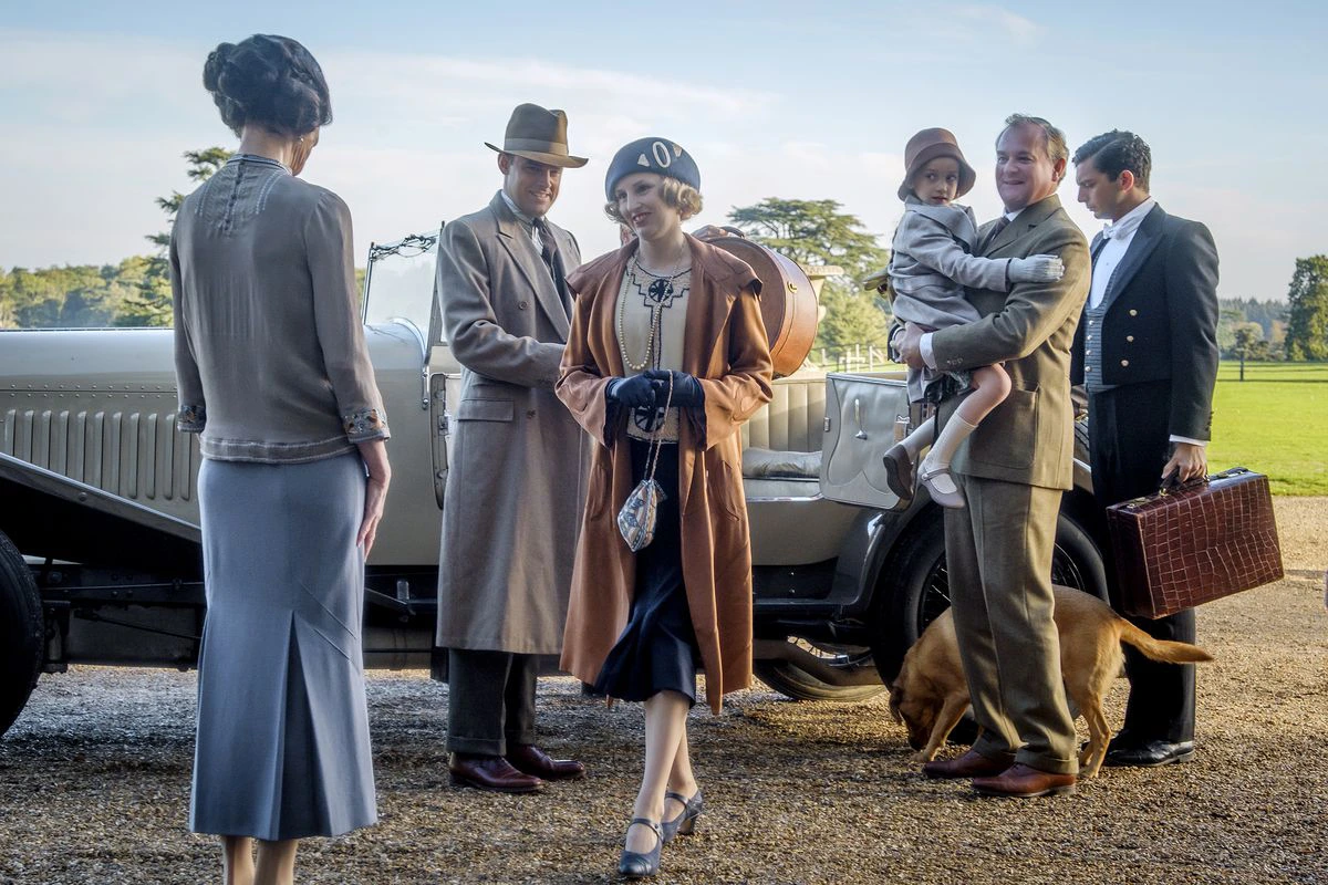 REVIEW: 'Downton Abbey' is a Beautiful Period Piece that Could Have Been Much More 1 Downton Abbey
