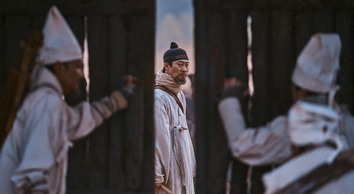 REVIEW: 'Kingdom' Season 2 is a Perfect Plague Tale 2 Kingdom Season 2 promo still from Netflix