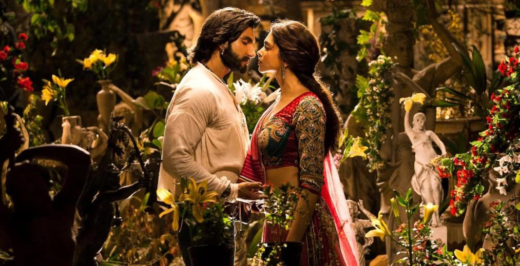 Goliyon Ki Raasleela Ram-Leela