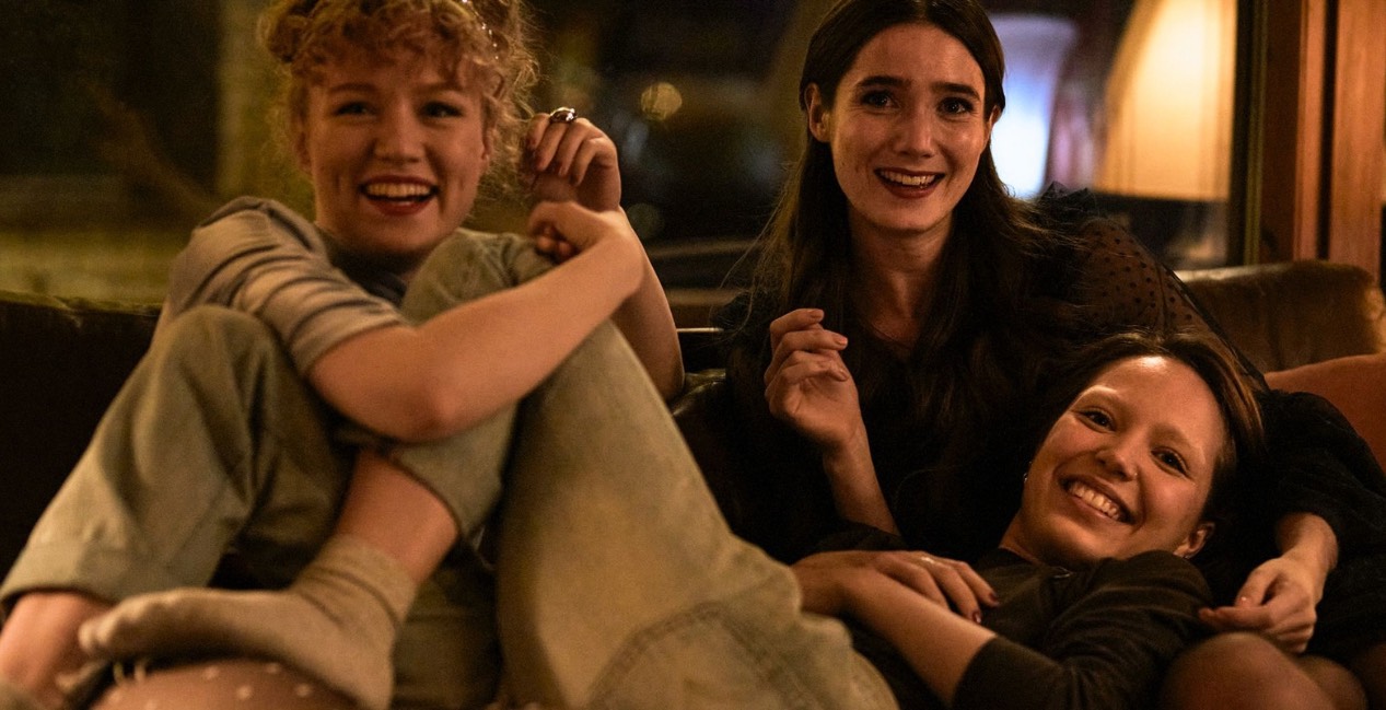 Girl Picture Characters Laughing Together