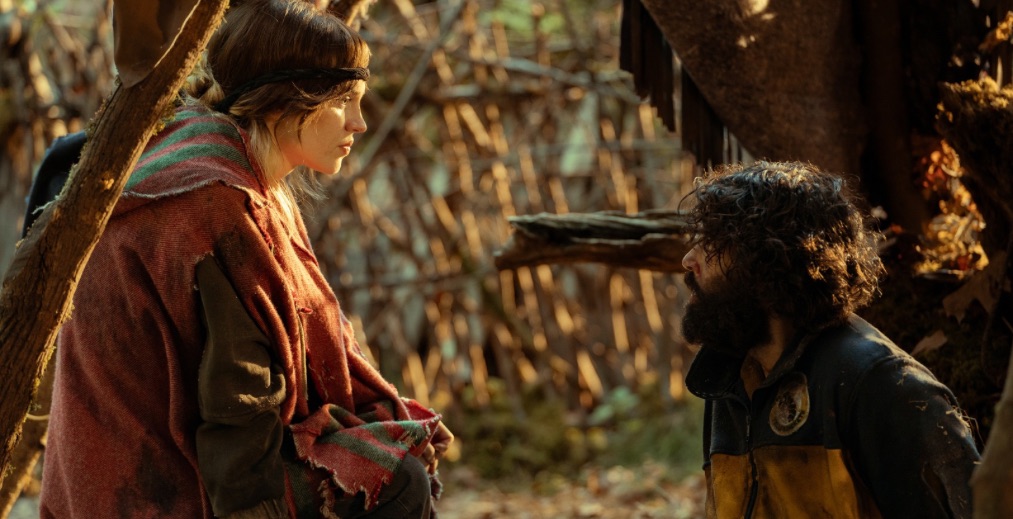 Natalie speaks to Coach Ben in Yellowjackets Season 3 Episode 6