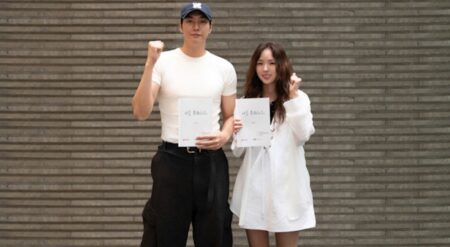‘Take Charge of My Heart’ Starring Kim Young-kwang Coming To Netflix Kim Young-kwang and Chae Soo-bin in promo image for Take Charge of My Heart from Netflix