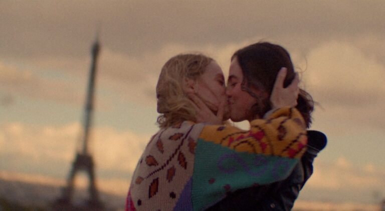 CW (Cassandra Naud) and Diane (Lisa Delamar) in the film Influencers