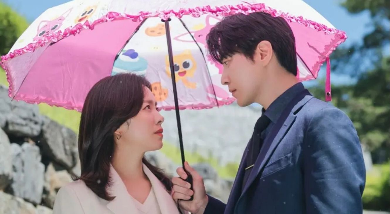 Han Ji-min and Lee Jun-hyuk in Love Scout - Top Kdramas of 2025