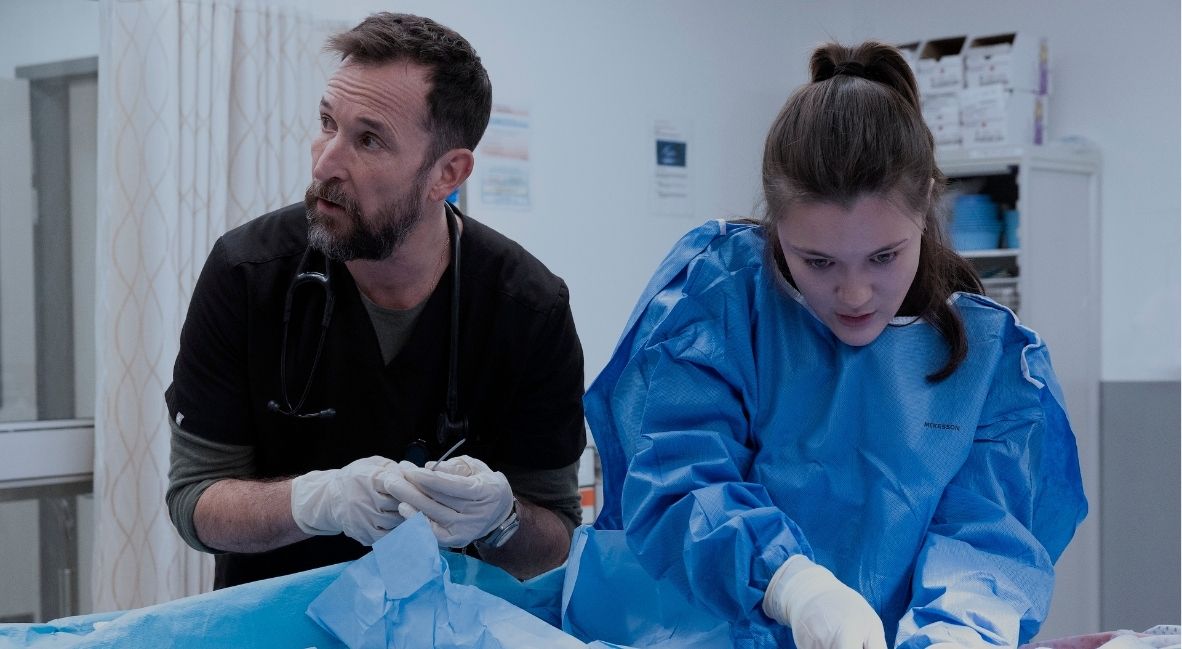 RECAP: 'The Pitt' Season 2 Episode 12 — "6:00 P.M." 1 Robby and Santos in The Pitt Season 2 Episode 12